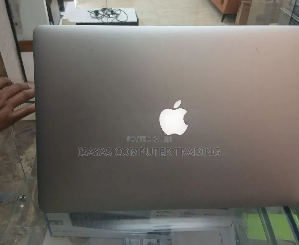 New Laptop Apple MacBook Pro 2015 16GB SSD 512GB