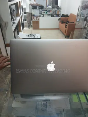 New Laptop Apple MacBook Pro 2015 16GB SSD 512GB