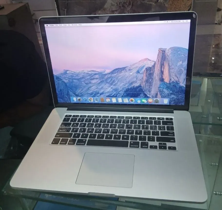 New Laptop Apple MacBook Pro 2015 16GB SSD 512GB