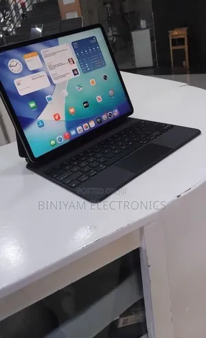 New Apple iPad Pro 12.9 (2021) 256 GB Black