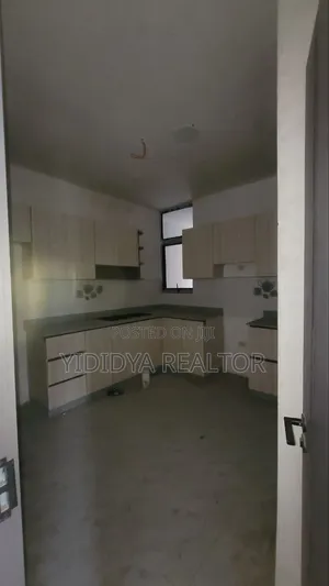 3bdrm Apartment in Arada for sale