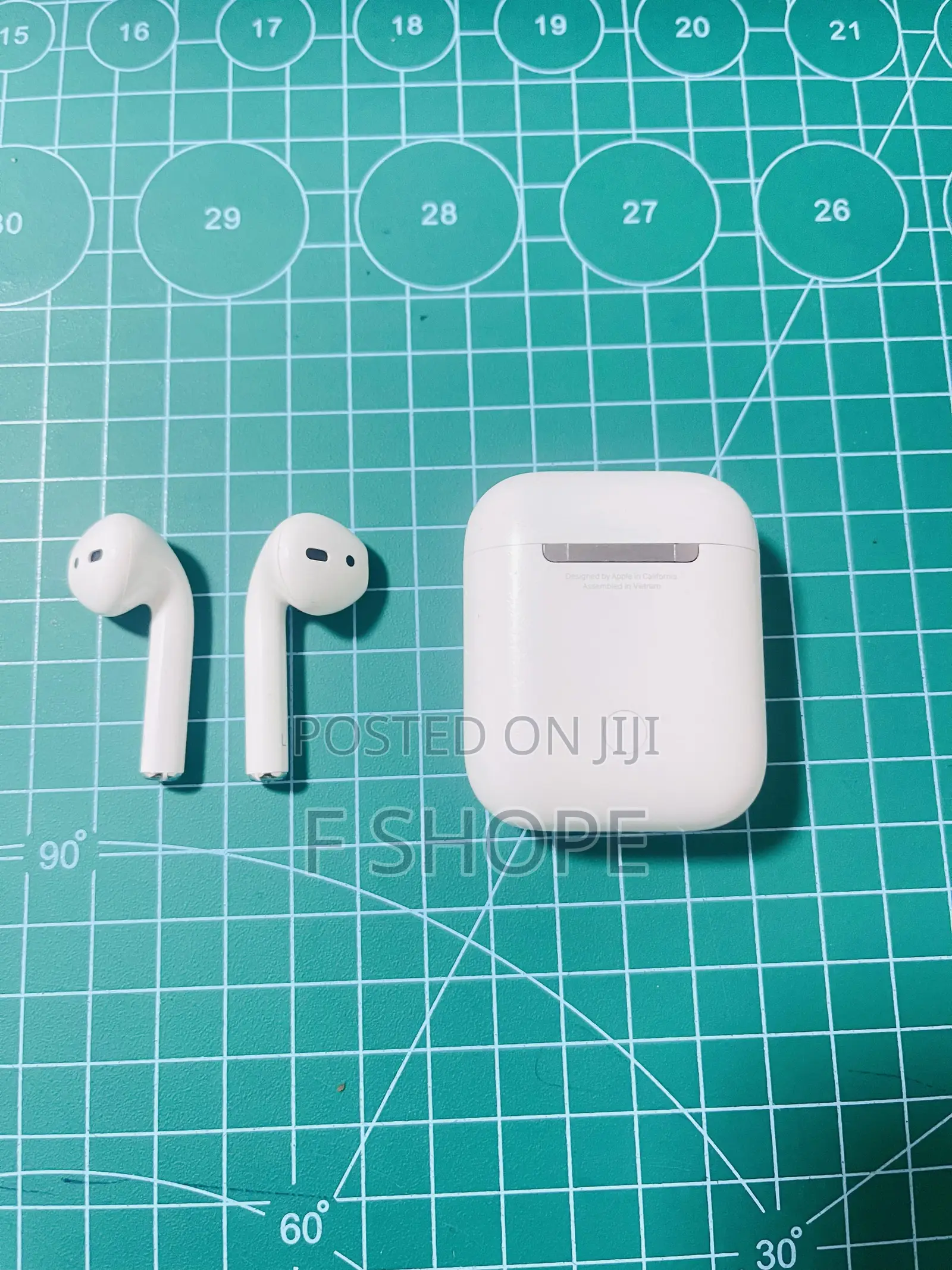 Original Apple AirPods 2nd Gen (Used / በጥሩ ሁኔታ ላይ ያለ) - 100% Genuine