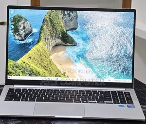 New Laptop Samsung Galaxy Book4 16GB Intel Core Ultra 7 SSD 512GB