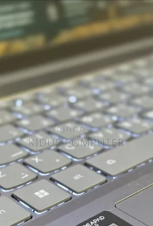 New Laptop Lenovo Ideapad 3 16GB Intel Core i7 SSD 512GB