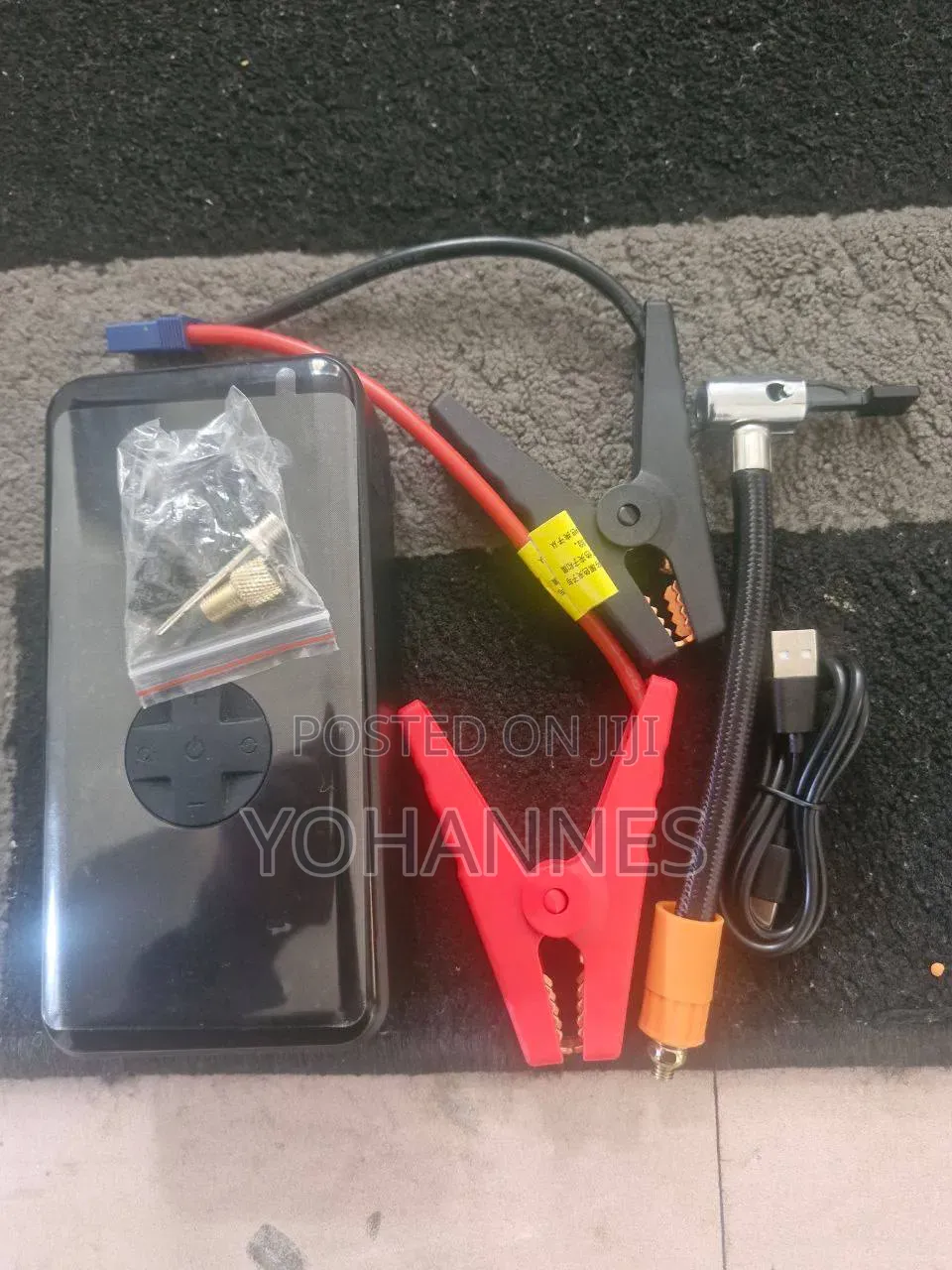 የመኪና ጃምፐር እና ጎማ መንፊያ(Car Jumper and Air Pump)
