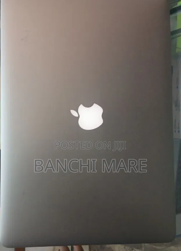 New Laptop Apple MacBook Pro 2015 16GB Intel Core i5 SSD 512GB