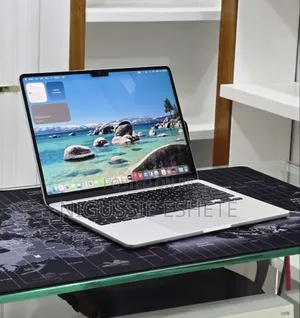 New Laptop Apple MacBook Air 2022 M2 8GB Apple M2 SSD 256GB