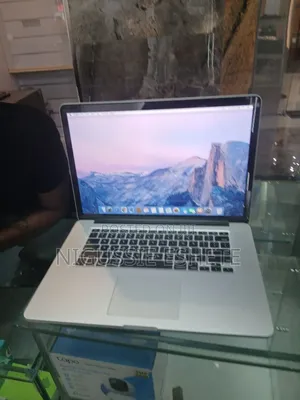 New Laptop Apple MacBook 2015 16GB Intel Core i5 SSD 512GB