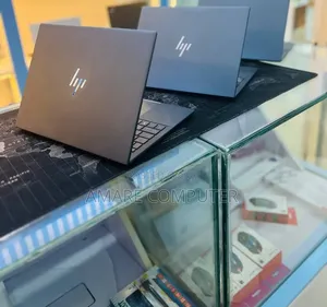 New Laptop HP Dragonfly G3 16GB Intel Core i7 SSD 512GB