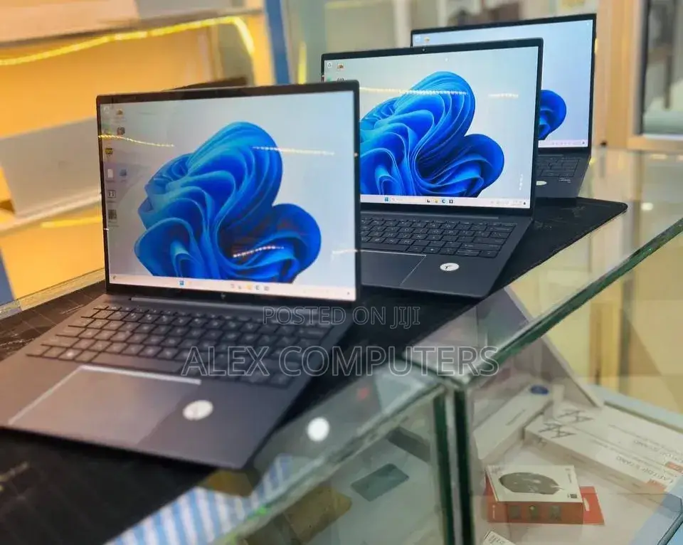 New Laptop HP Elite Dragonfly G3 16GB Intel Core i7 SSD 512GB