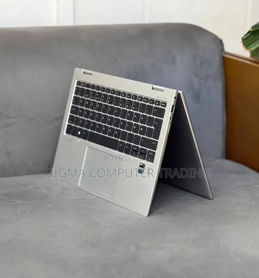 New Laptop HP EliteBook 830 G9 16GB Intel Core i5 SSD 512GB