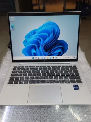 New Laptop HP EliteBook 830 G9 16GB Intel Core i5 SSD 512GB