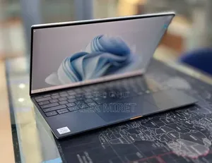 New Laptop Dell XPS 13 8GB Intel Core i5 SSD 512GB