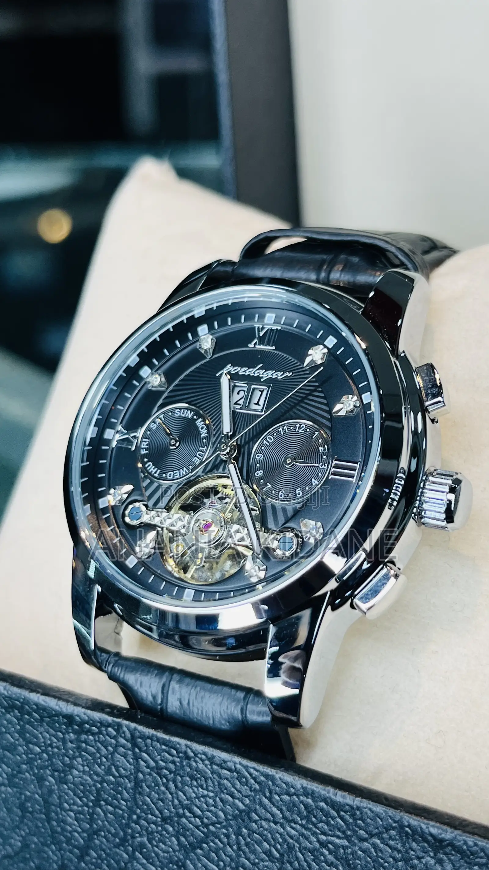 Poedagar Men’s Leather Watch