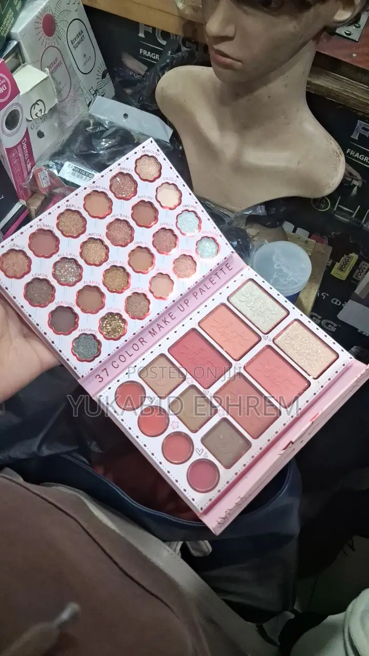 Eye Shadow All in One Palate