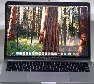 New Laptop Apple MacBook Pro 2019 16GB Intel Core i7 SSD 256GB