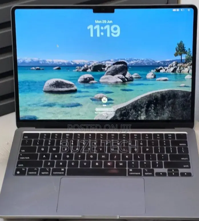 New Laptop Apple MacBook Air 2022 M2 8GB Apple M2 SSD 256GB
