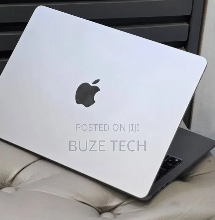 New Laptop Apple MacBook Air 2022 M2 8GB Apple M2 SSD 256GB