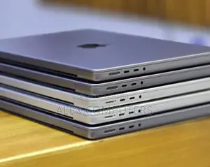 New Laptop Apple MacBook 32GB Apple M1 Pro SSD 512GB