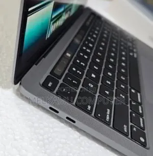New Laptop Apple MacBook Pro 2022 M2 8GB Apple M2 SSD 256GB