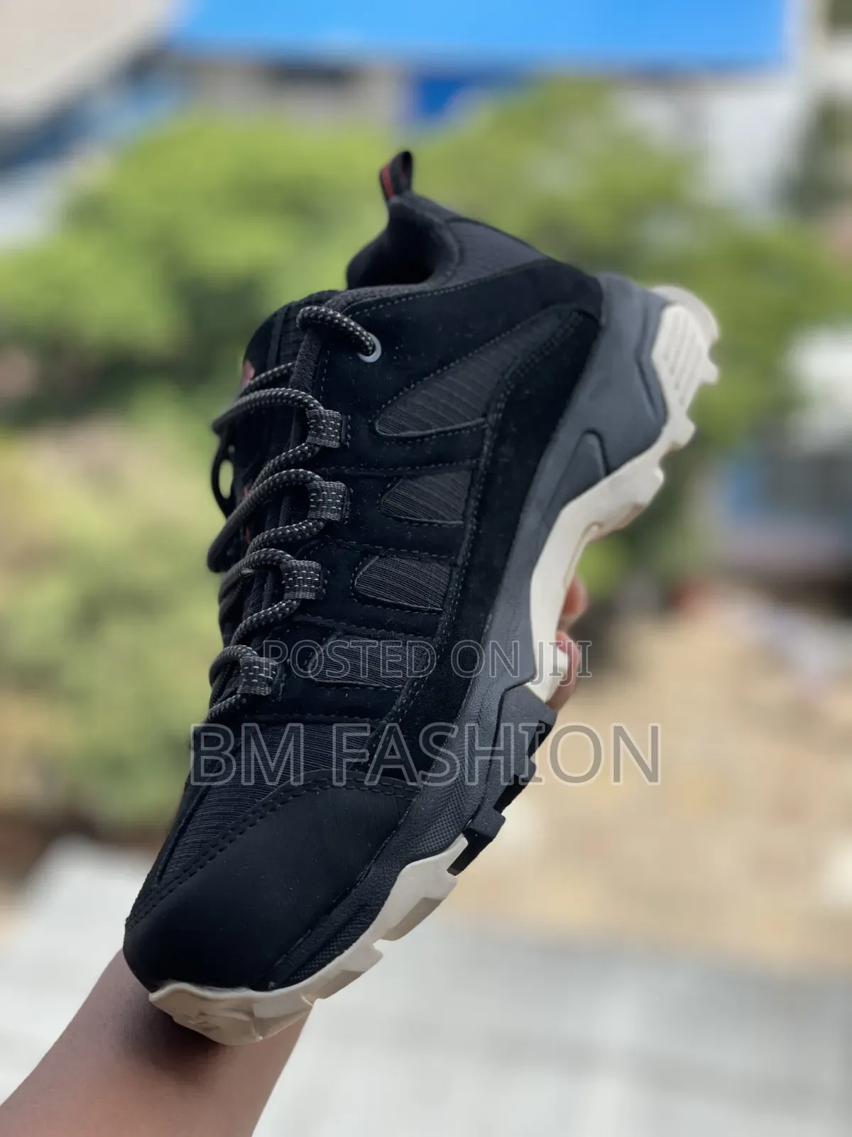 Columbia Exclusive Sneakers (Waterproof)