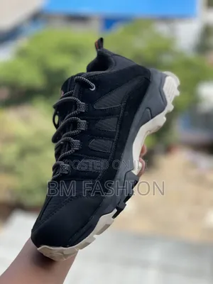 Columbia Exclusive Sneakers (Waterproof)