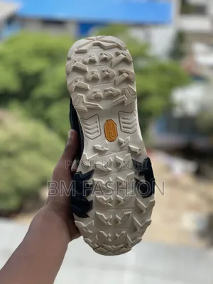 Columbia Exclusive Sneakers (Waterproof)