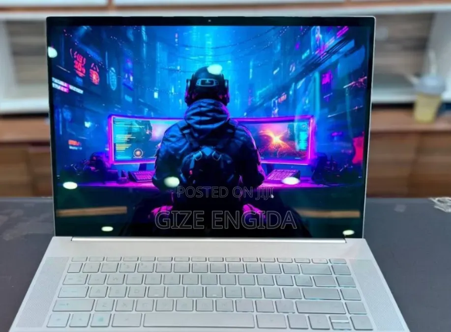 New Laptop HP Envy x360 16GB Intel Core i7 SSD 512GB