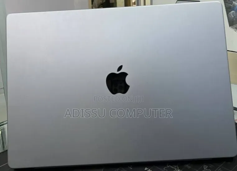 New Laptop Apple MacBook Pro 2019 32GB Apple M1 Pro SSD 512GB