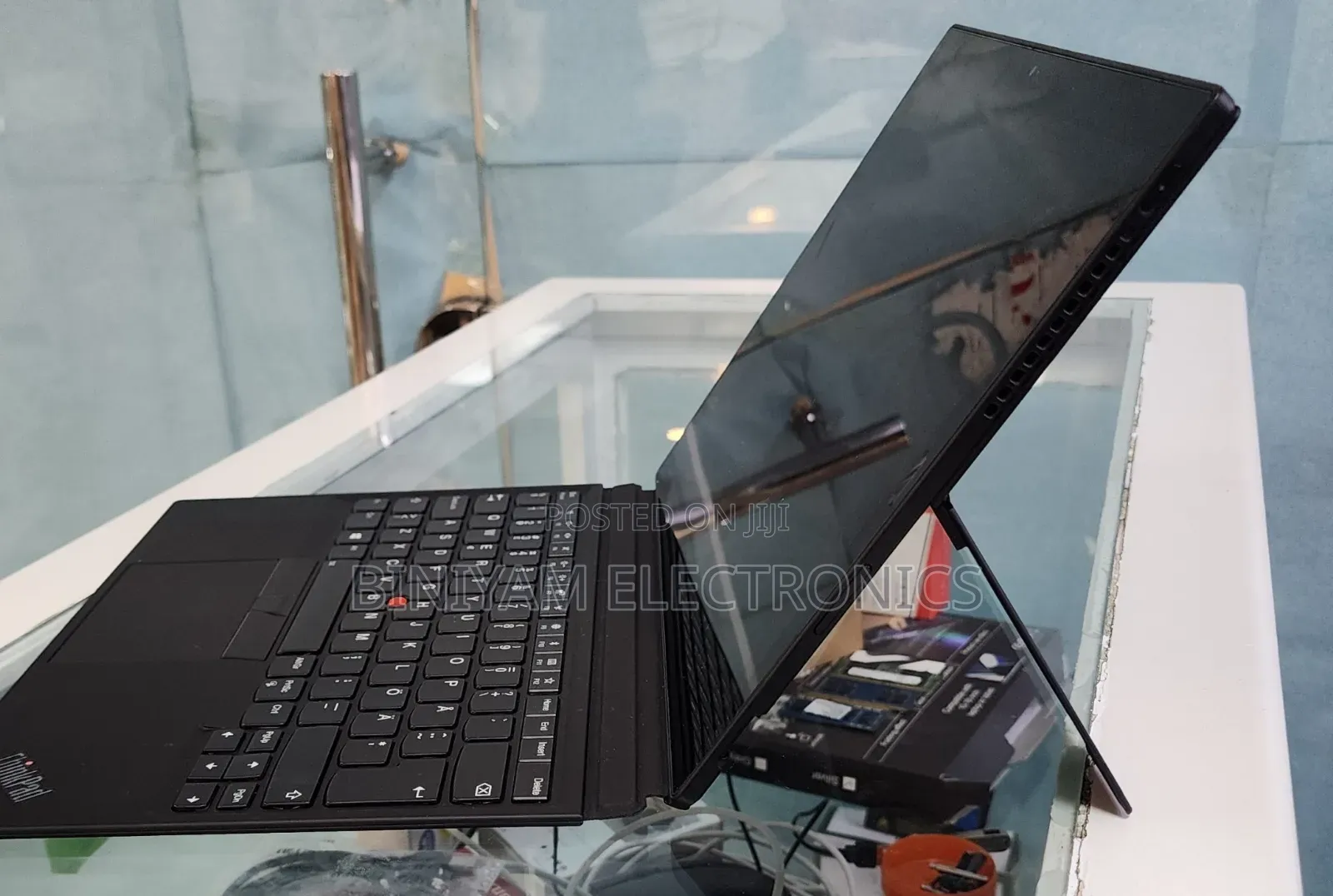 New Laptop Lenovo ThinkPad X1 8GB Intel Core i5 SSD 256GB