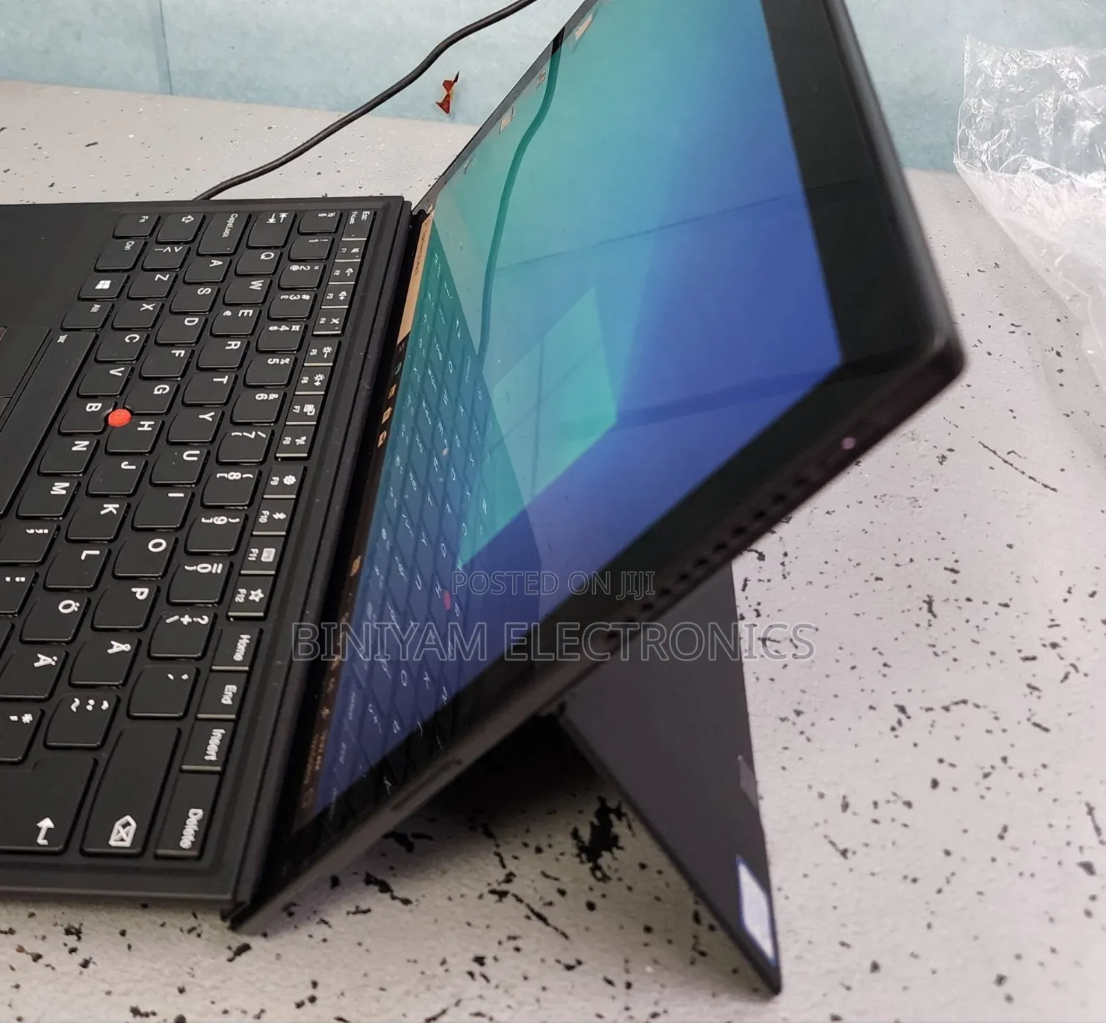 New Laptop Lenovo ThinkPad X1 8GB Intel Core i5 SSD 256GB