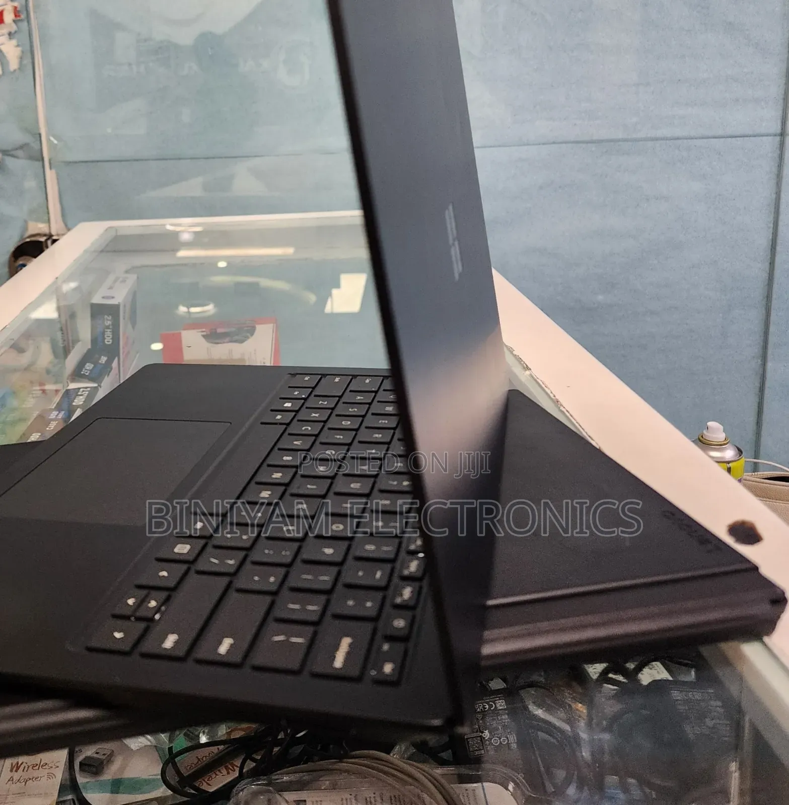 New Laptop Microsoft Surface Laptop 3 8GB Intel Core i5 SSD 256GB
