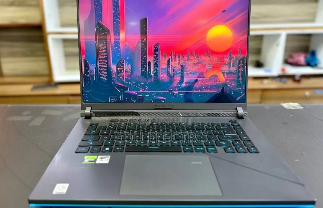 New Laptop Asus ROG Strix G16 16GB Intel Core i9 SSD 1T