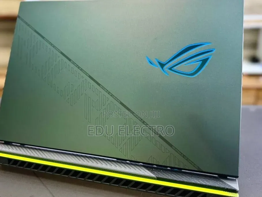 New Laptop Asus ROG Strix G16 16GB Intel Core i9 SSD 1T