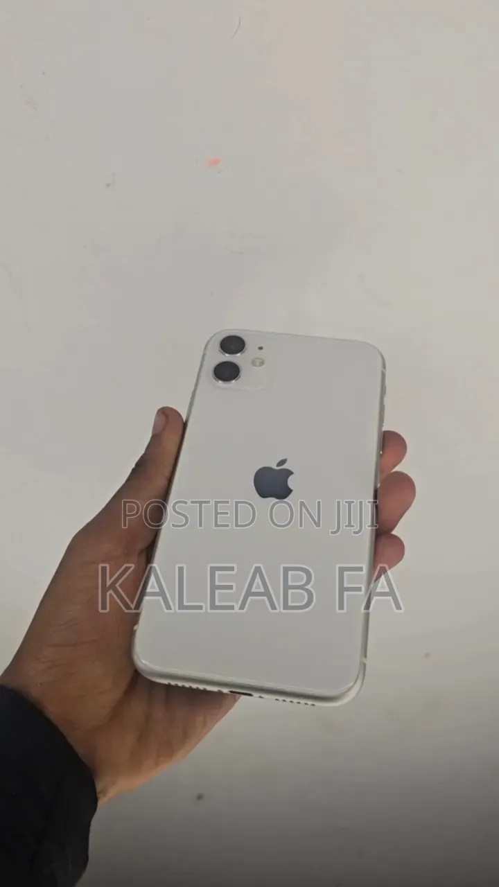 New Apple iPhone 11 128 GB White