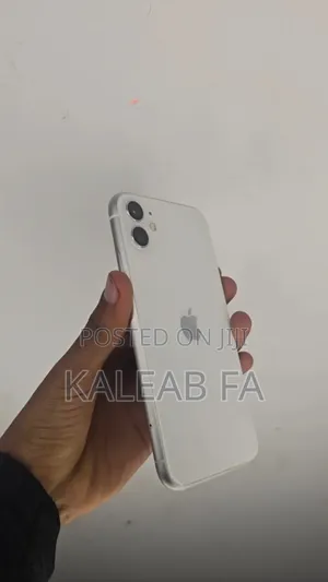 New Apple iPhone 11 128 GB White