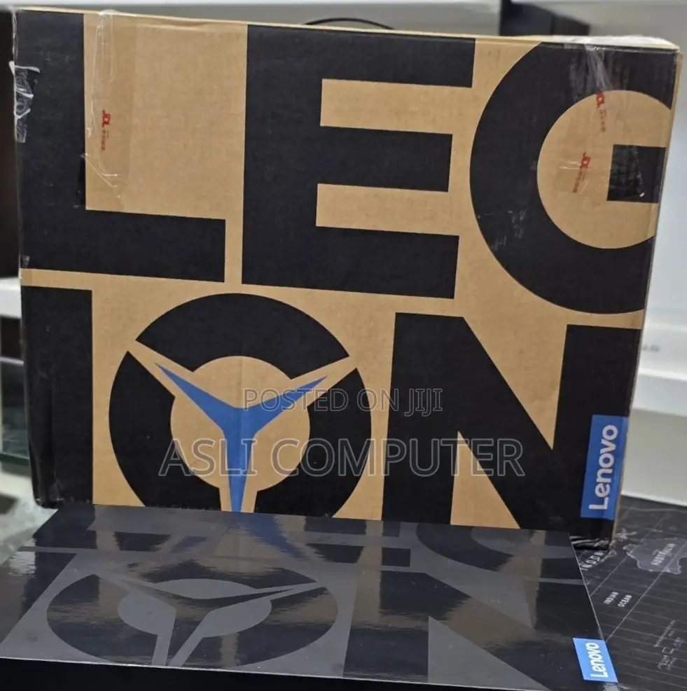 New Laptop Lenovo Legion 5 32GB Intel Core Ultra 9 SSD 1T