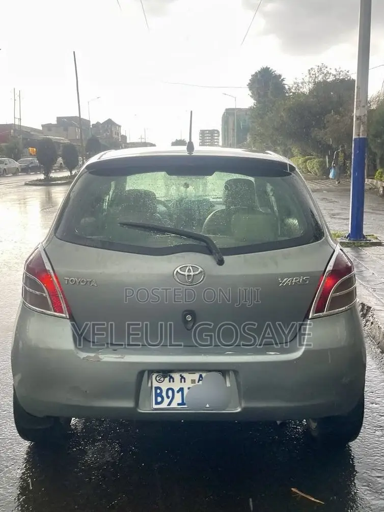 Toyota Yaris 2007 Gray