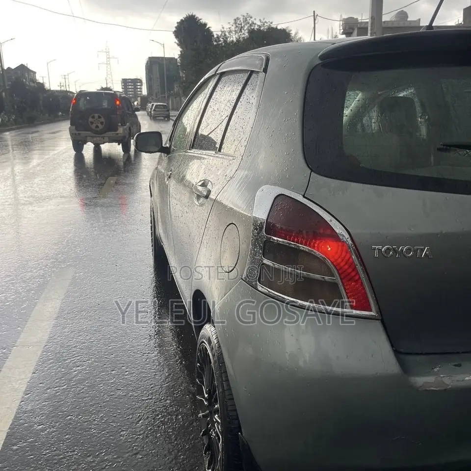 Toyota Yaris 2007 Gray