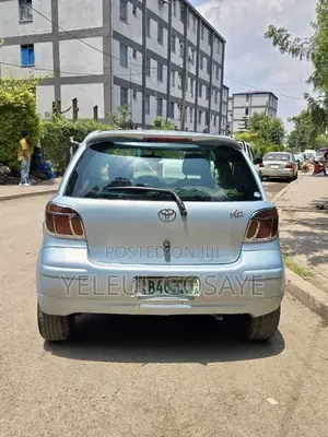 Toyota Vitz 2002 Blue
