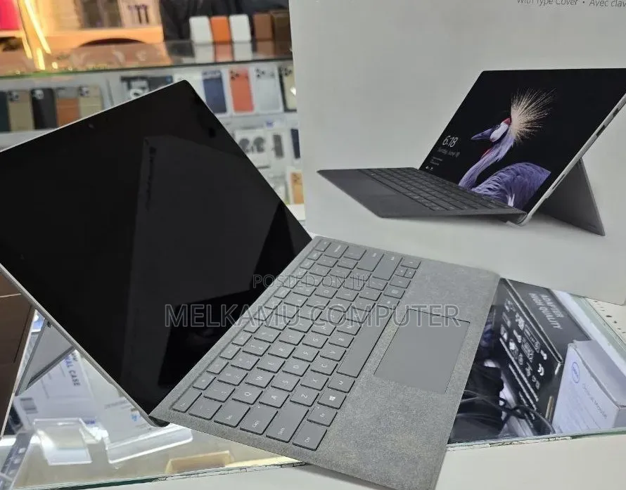 New Laptop Microsoft Surface Pro 5 8GB Intel Core i5 SSD 128GB