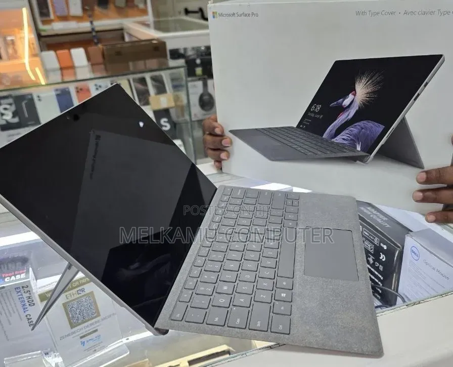 New Laptop Microsoft Surface Pro 5 8GB Intel Core i5 SSD 128GB