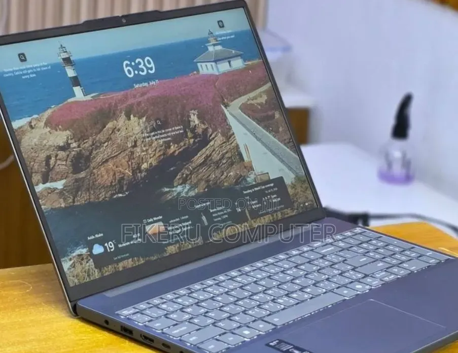 New Laptop Lenovo Ideapad 3 16GB Intel Core i7 SSD 512GB