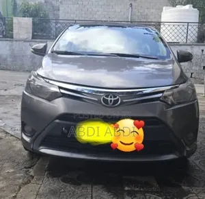 Toyota Yaris 2014 Brown