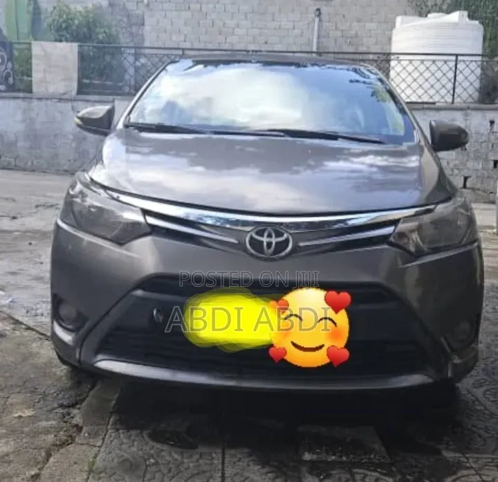 Toyota Yaris 2014 Brown