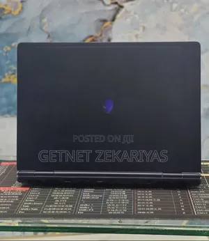 New Laptop Alienware M16 32GB Intel Core Ultra 9 SSD 1T