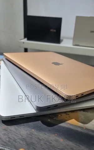 New Laptop Apple MacBook Air 2020 M1 8GB Apple M1 SSD 256GB