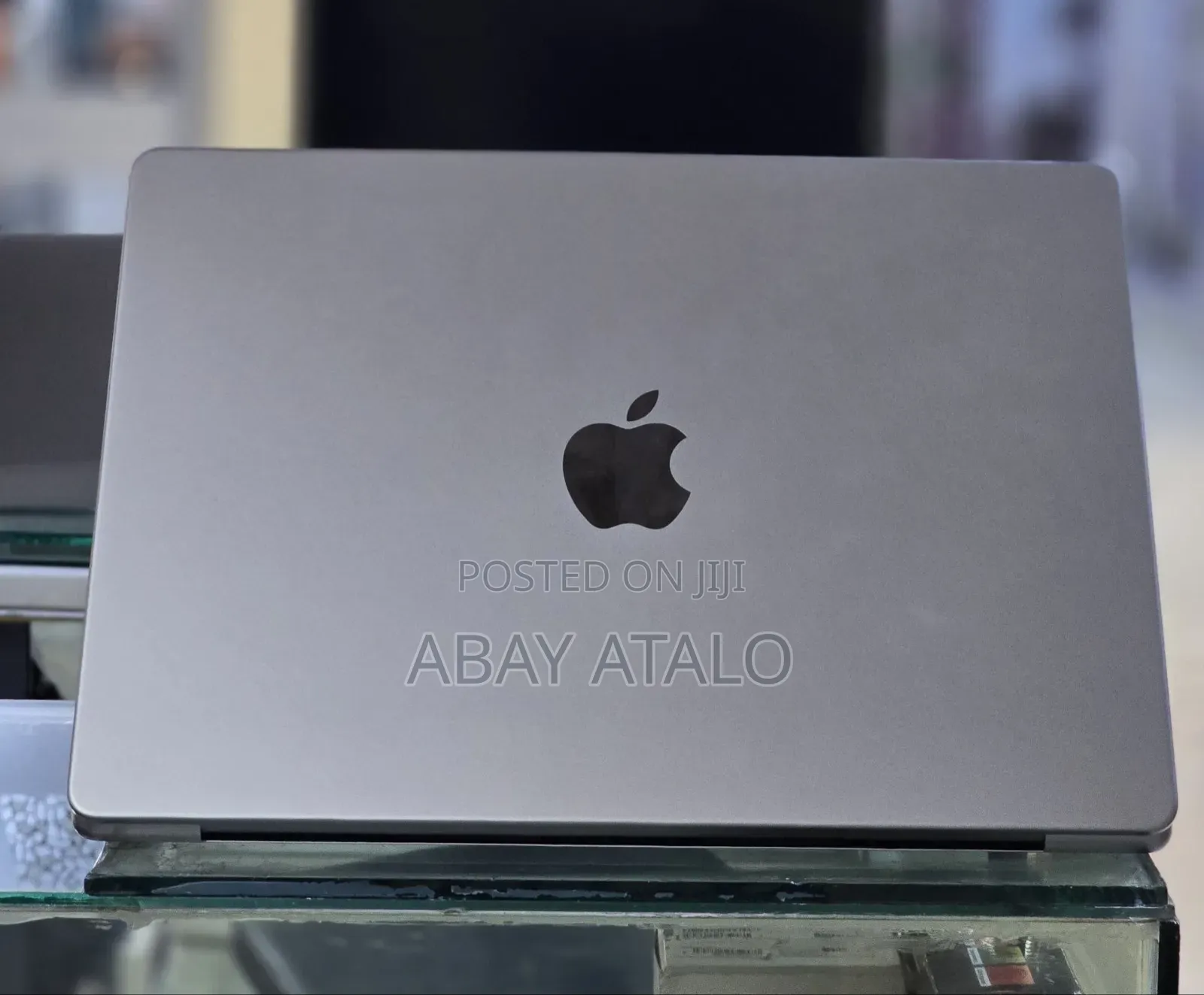New Laptop Apple MacBook 16GB Intel Core i5 SSD 512GB