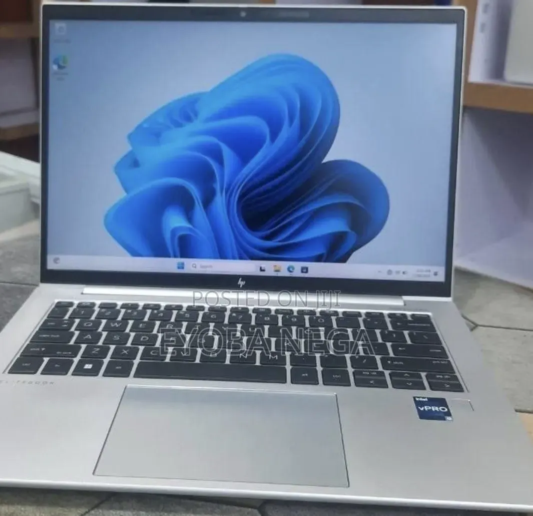 New Laptop HP EliteBook 840 G10 16GB Intel Core i5 SSD 512GB