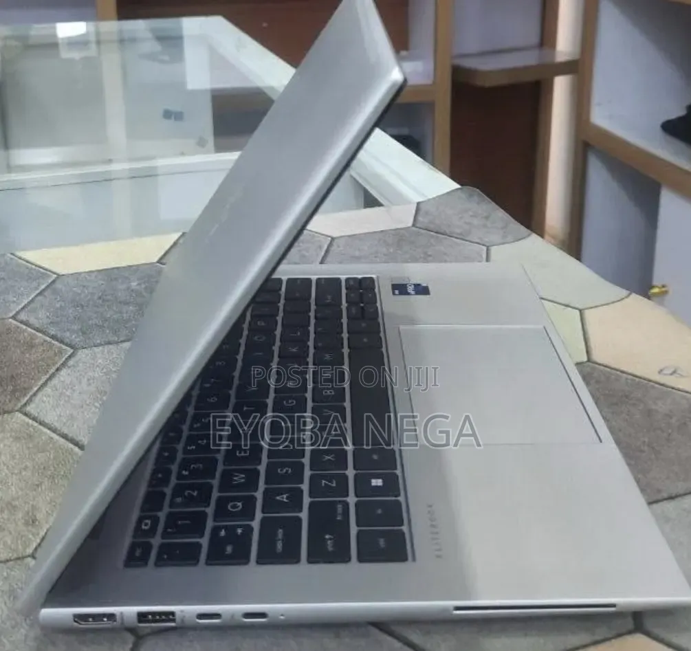 New Laptop HP EliteBook 840 G10 16GB Intel Core i5 SSD 512GB